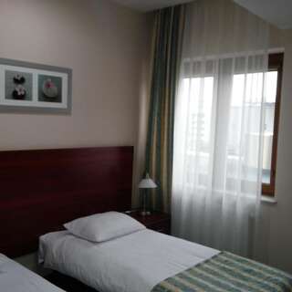 Отель Hotel Polonia Бяла-Подляска Двухместный номер с 2 отдельными кроватями-8